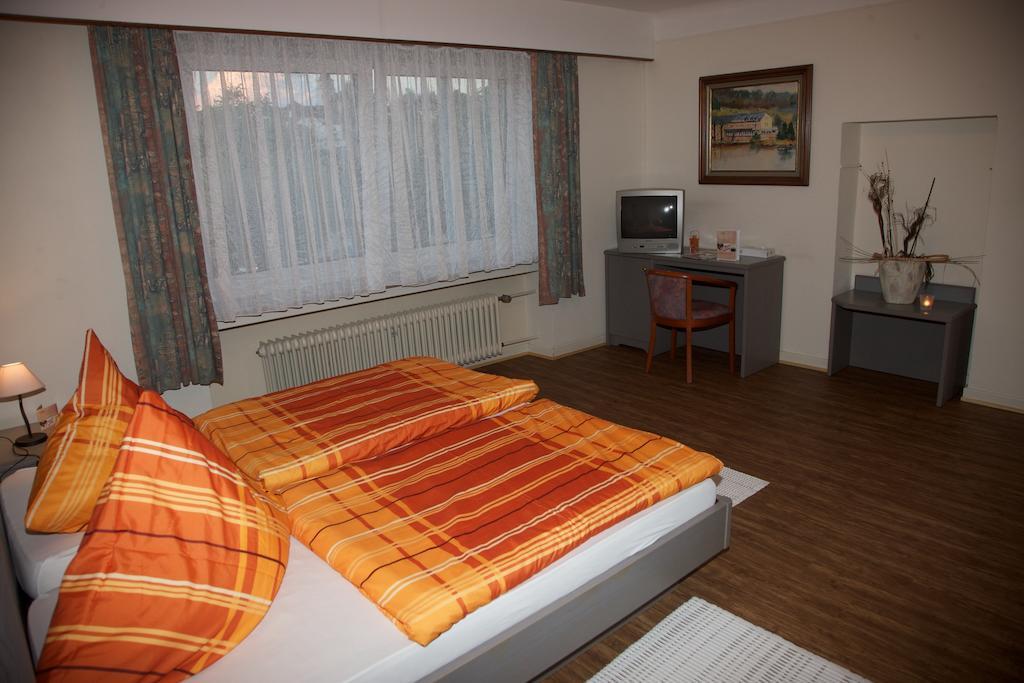 Auberge Du Chateau Stadtbredimus Zimmer foto